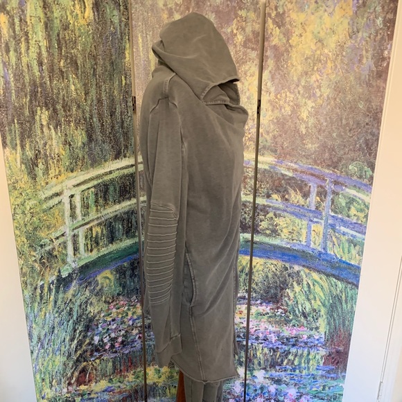 ✨Great quality comfy jacket and lounge pants set✨ - Picture 4 of 4